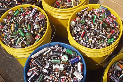 阿勒泰地叉车蓄电池回收-上门回收废铅酸电池-高价UPS蓄电池回收